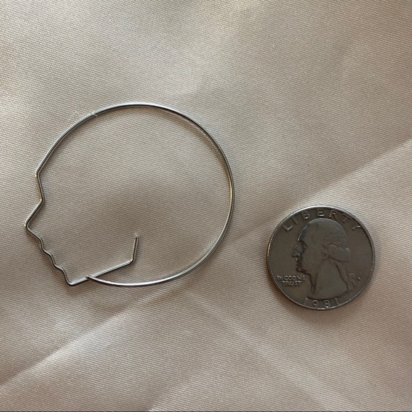 ❤️‍🔥𝕤𝕒𝕝𝕖❤️‍🔥 face hoop earrings - Picture 8 of 9